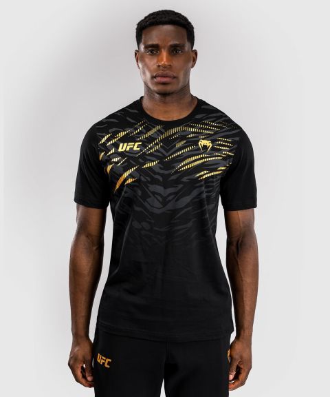 UFC Fusion by Venum Replica Men T-Shirt - Black/Gold