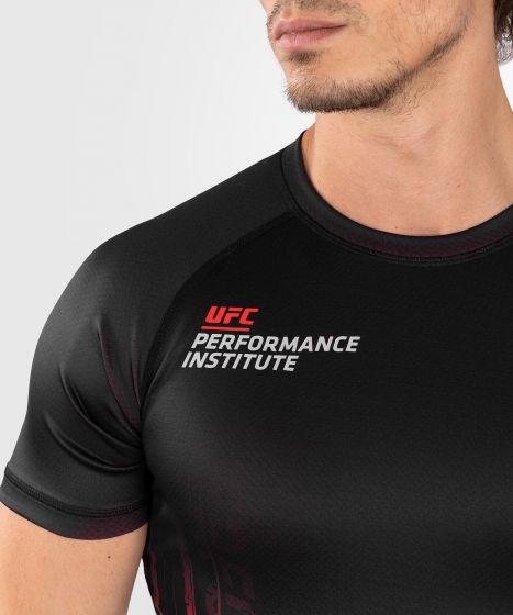 UFC VENUM Performance Institute 2.0 男士短袖紧身衣 - 黑/红色