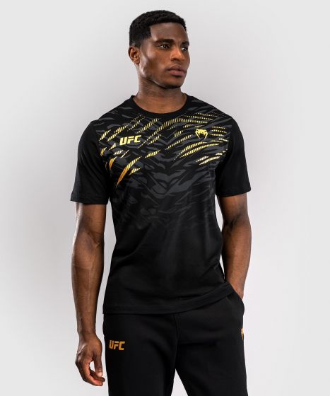 UFC Fusion by Venum Replica Men T-Shirt - Black/Gold