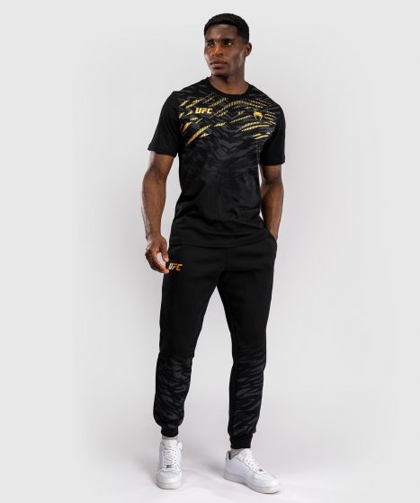 UFC Fusion by Venum Replica Men T-Shirt - Black/Gold