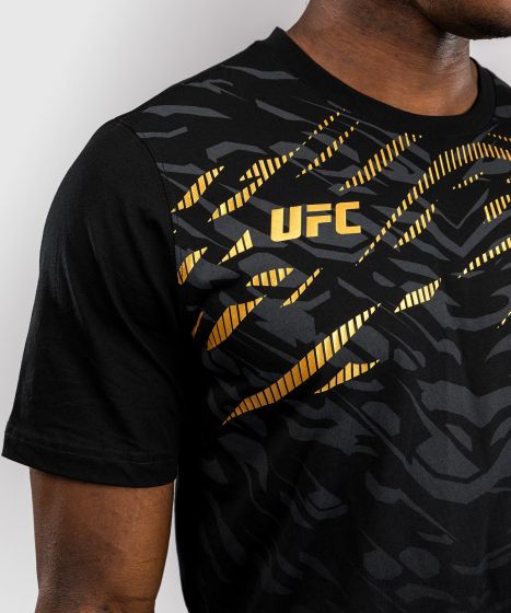 UFC Fusion by Venum Replica Men T-Shirt - Black/Gold