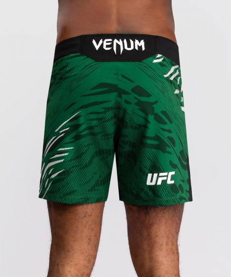 UFC Fusion | VENUM Authentic 格斗之夜 男士格斗短裤-短款 - 绿色