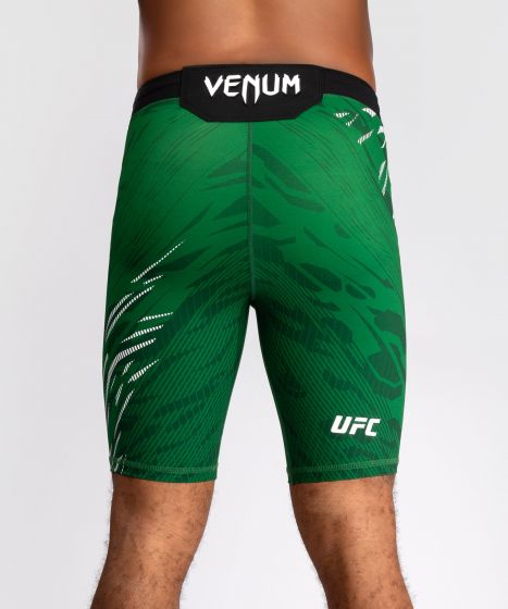 UFC Fusion | VENUM Authentic 格斗之夜 男士紧身短裤 - 绿色